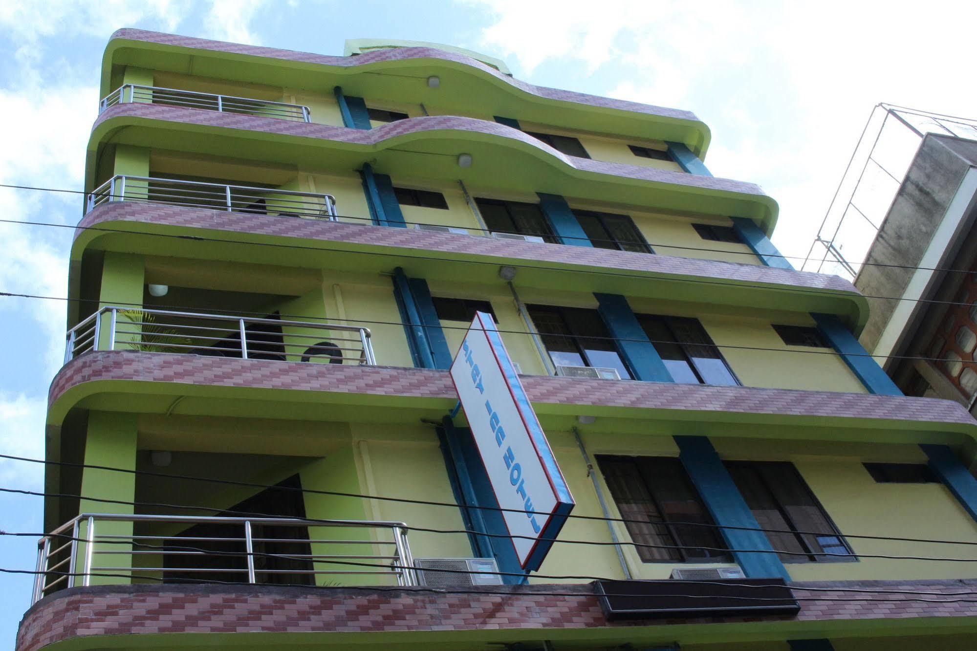 Stay Inn Hotel Dar es Salaam Exterior photo